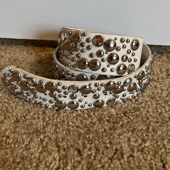 White House Black Market Belt - Picture 1 of 8